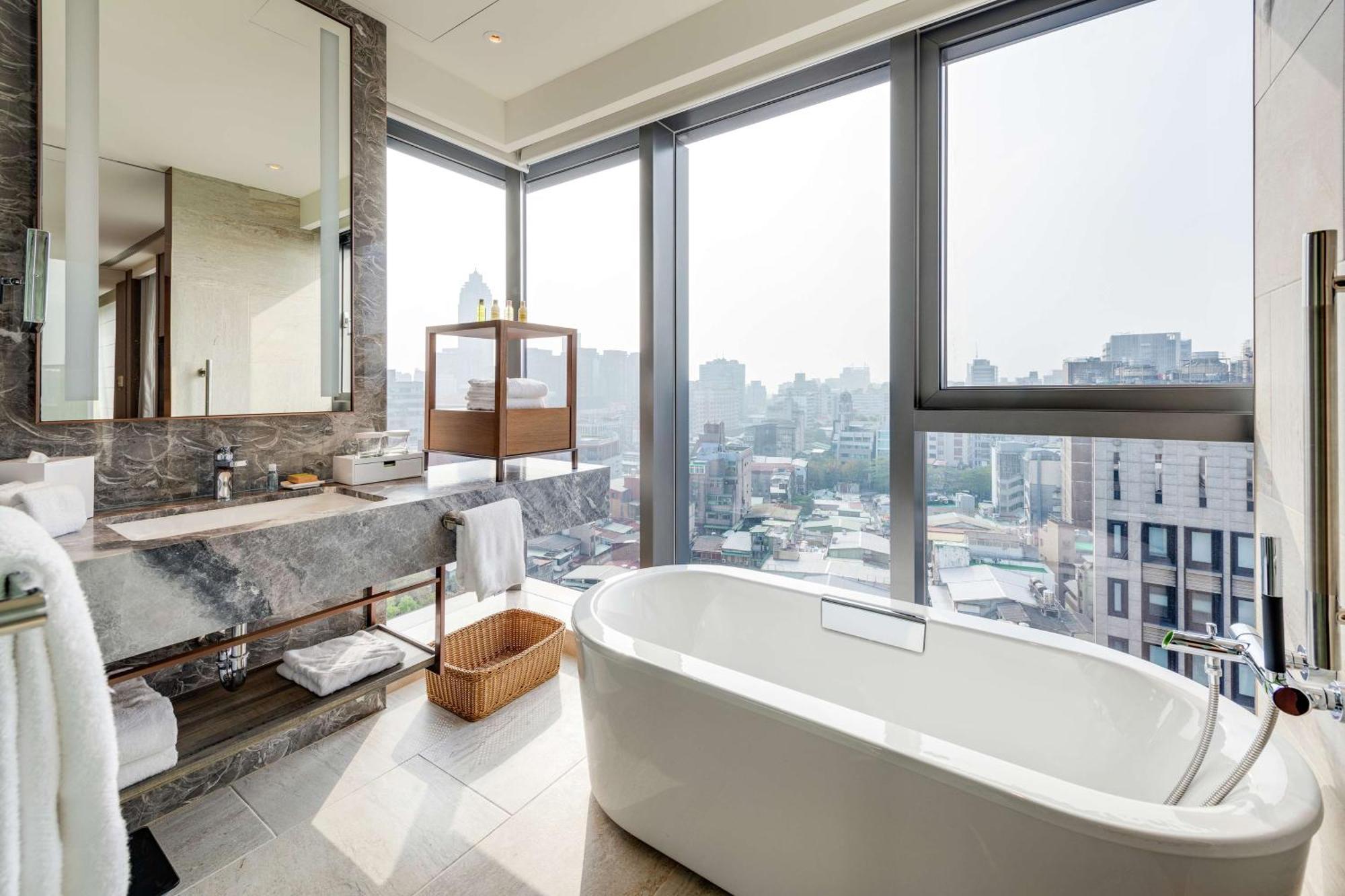Doubletree By Hilton Taipei Zhongshan Dış mekan fotoğraf